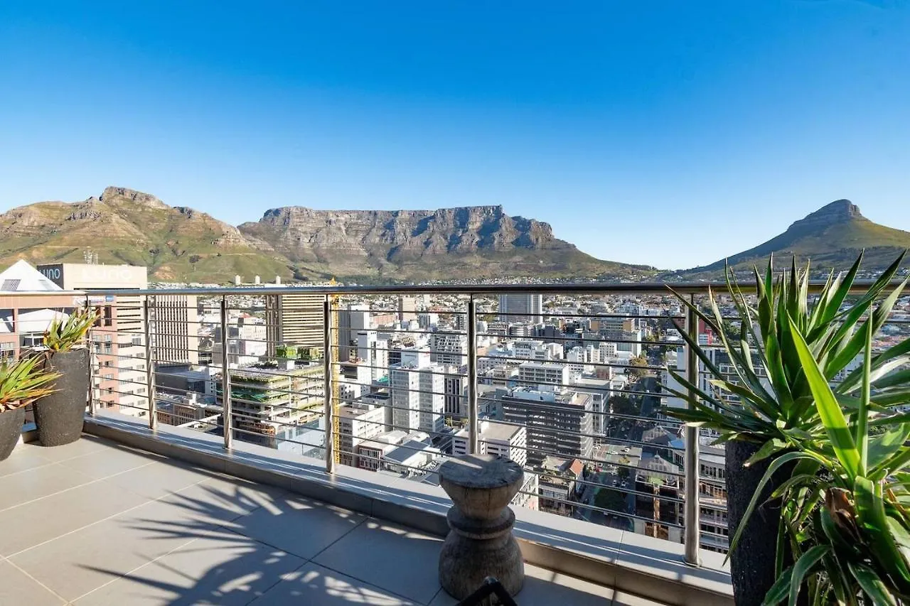 Elevated Elegance - Cape Town Apartment