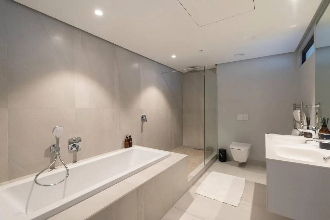 Elevated Elegance - Cape Town Apartment South Africa
